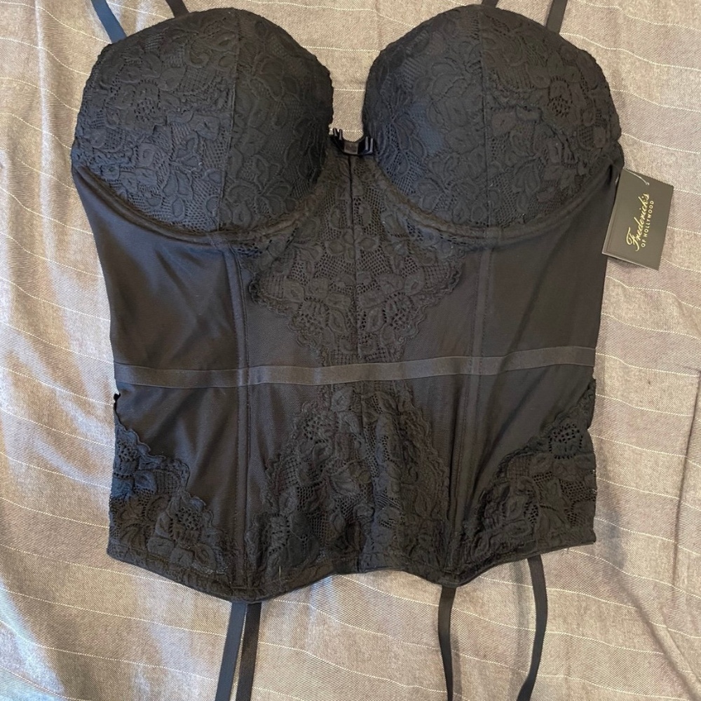 Fredericks of hollywood pretty black lace Corset NWT